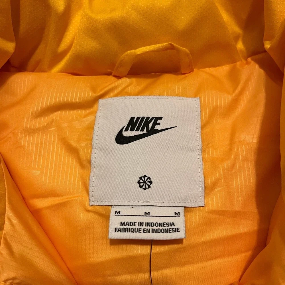Nike Puffer Vest‎ Men Medium Yellow Primaloft Full Zip Sleeveless Jacket